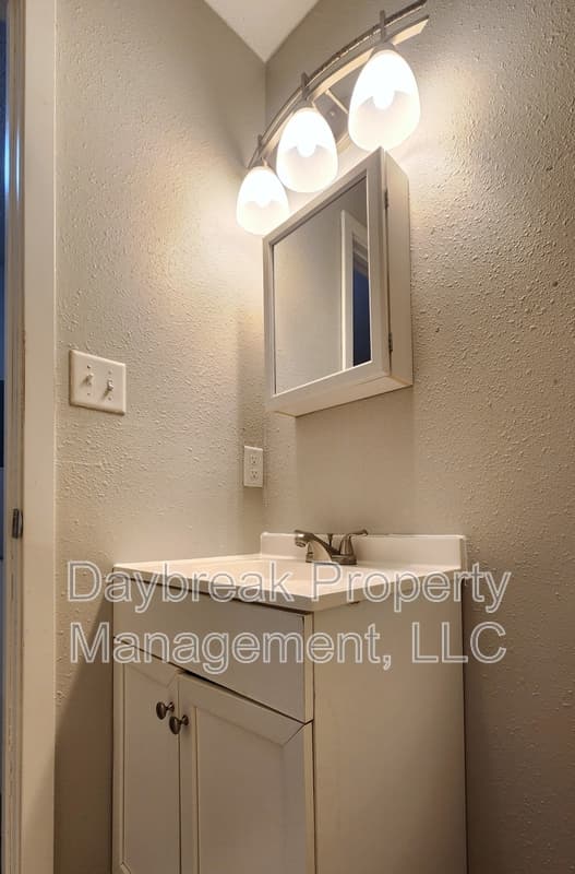 Fargo Condo: 717 30th St. North - 4