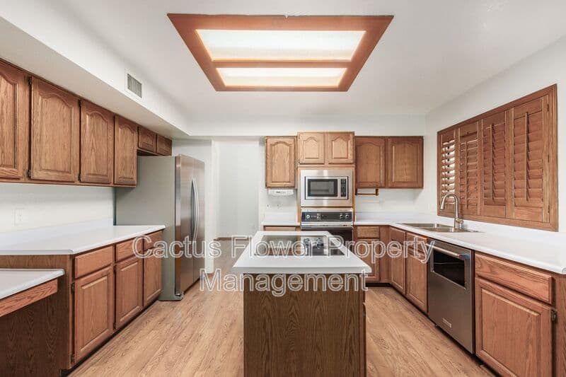 Phoenix House: 13204 S 38Th Pl