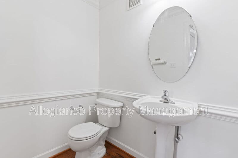 Alexandria House: 5675 Harrington Falls Ln