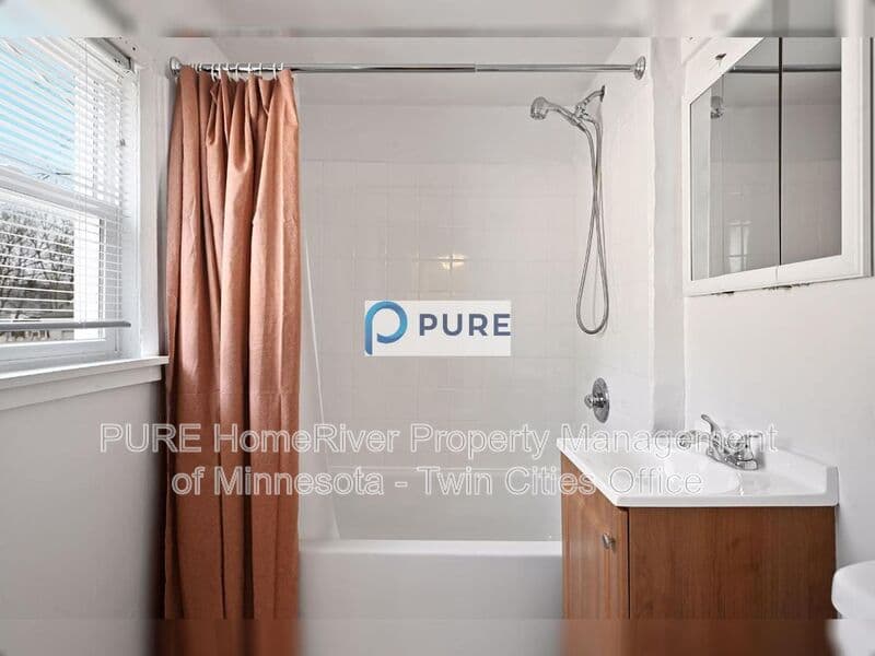 Minneapolis Condo: 807 31st Ave N Lower