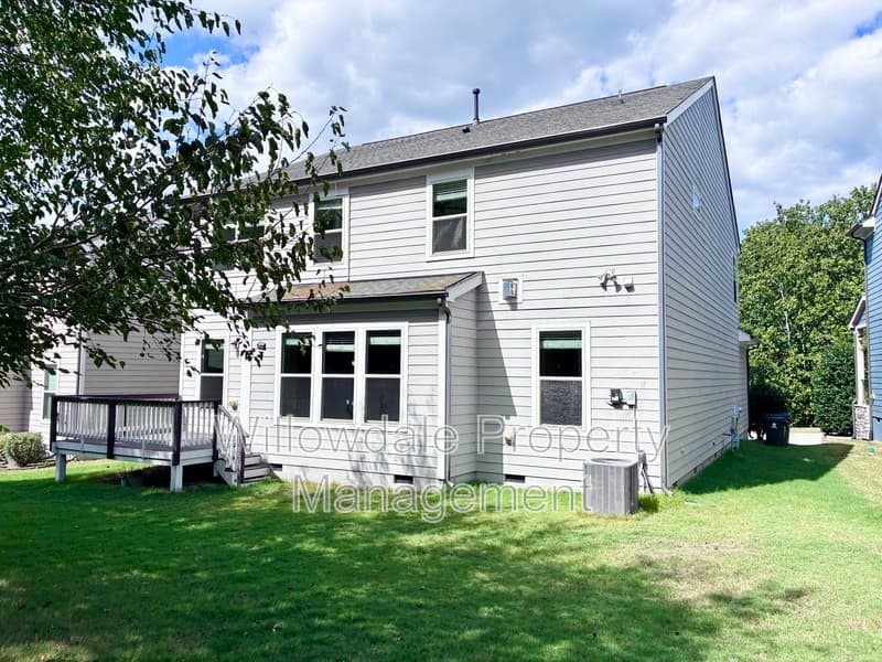 Apex House: 1209 Magnolia Row Trail