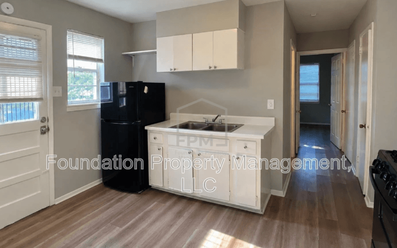 Memphis Condo: 1912 Hubert Avenue