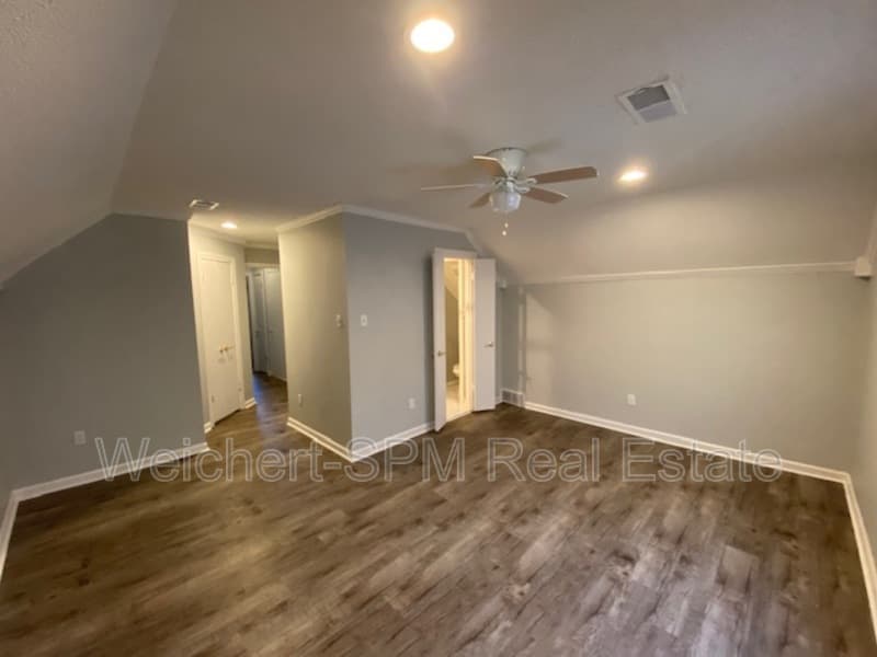 Memphis House: 5685 Remsen Dr