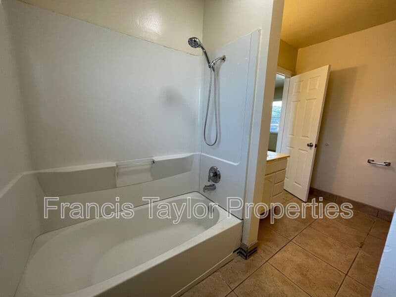 Escondido Condo: 741 S Escondido Blvd
