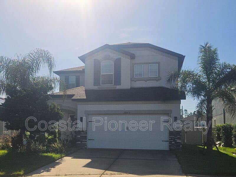 Tampa House: 16073 Sonoma Grove Cir