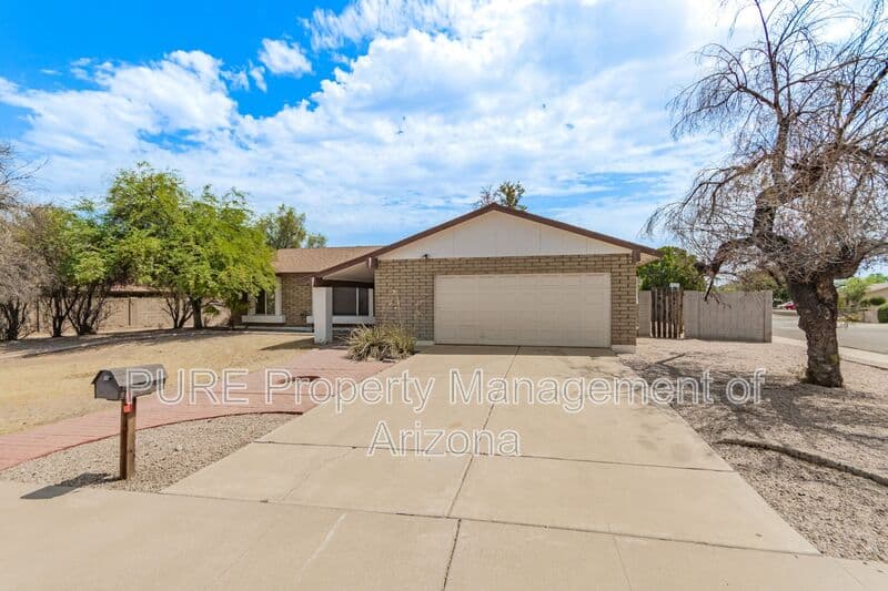 Tempe House: 4005 S Mitchell Dr