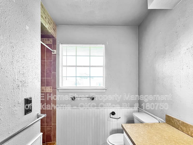 Yukon House: 1029 Cambridge Dr