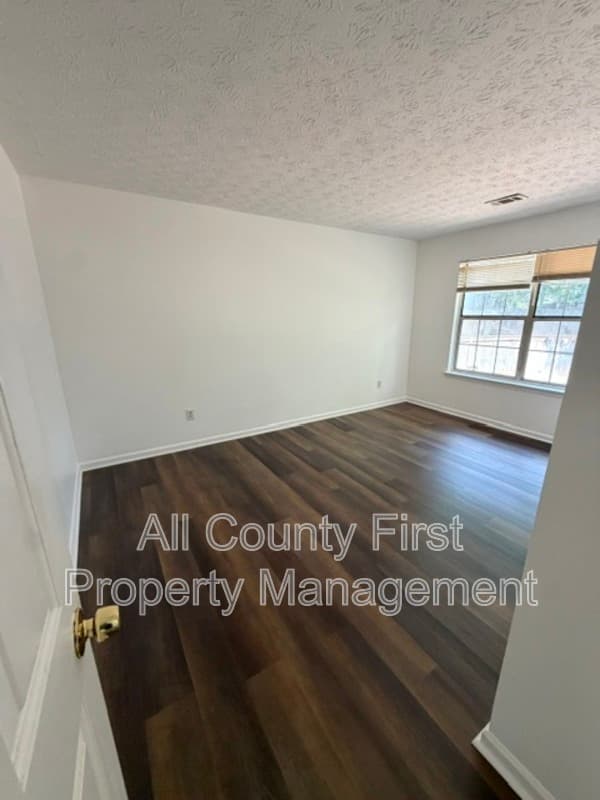 Stone Mountain House: 4932 Wedgewood Place