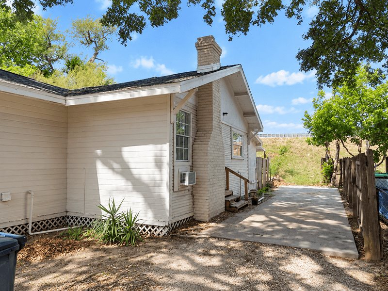 Tampa House: 7704 North Huntley Avenue