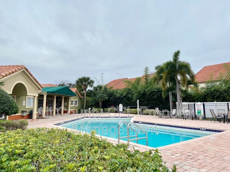 Kissimmee Condo: 401 Fountainhead Circle