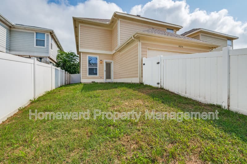 Aubrey House: 10256 Franklin Drive