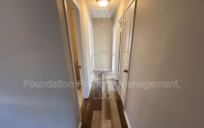 Memphis House: 4422 Suncrest Drive