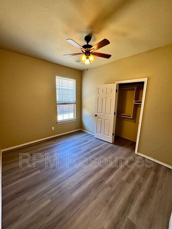 Mustang Condo: 157 Bison Court Way