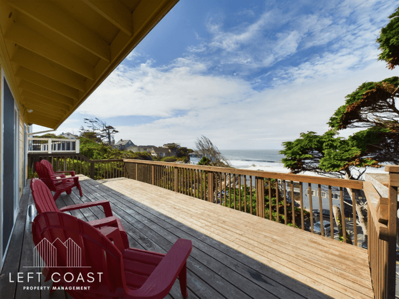 Lincoln City House: 1033 Northwest Inlet Avenue