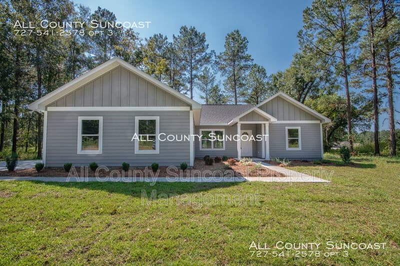 Monticello House: 550 Holly Road