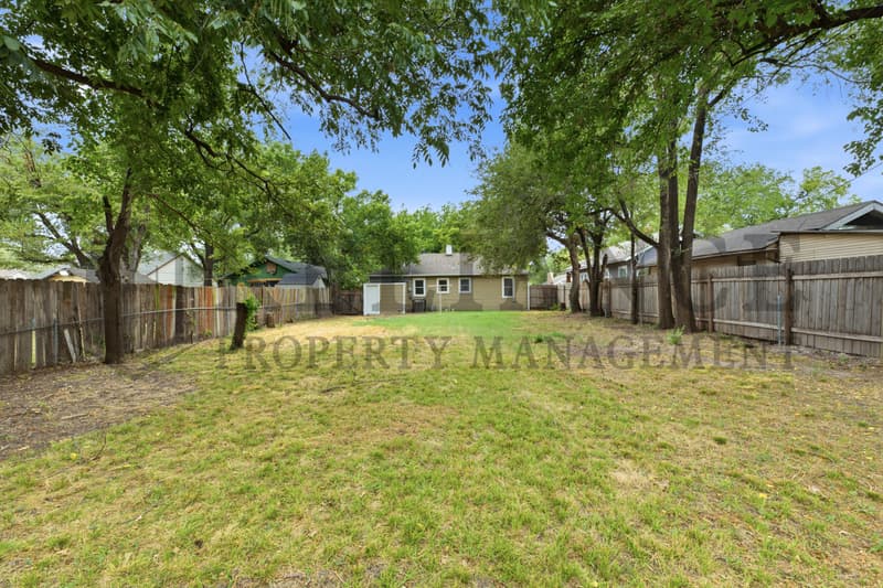 Wichita House: 1434 South Laura Avenue