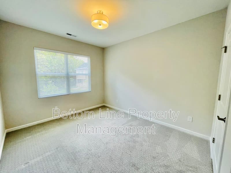Charlotte Townhome: 419 Vinroot Aly