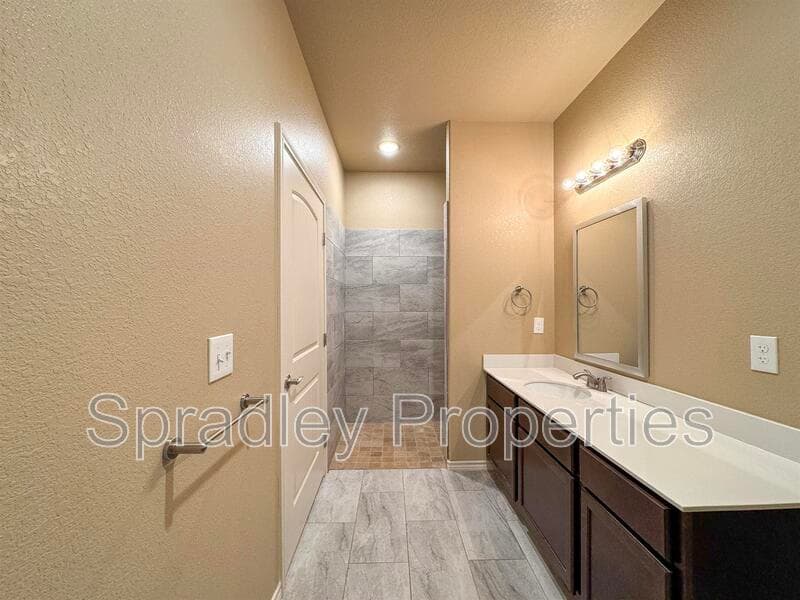 Belton Townhome: 1058A Hibiscus Dr