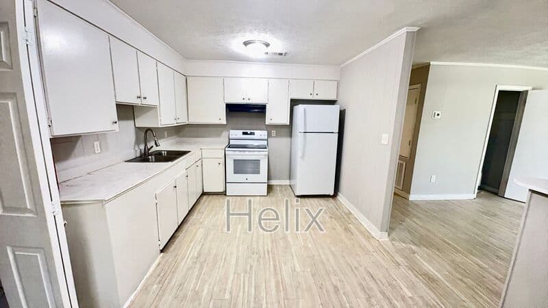 JACKSON Condo: 219 LAWRENCE RD