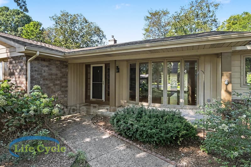 Hudsonville Condo: 4395 Shady Oak Court - 1