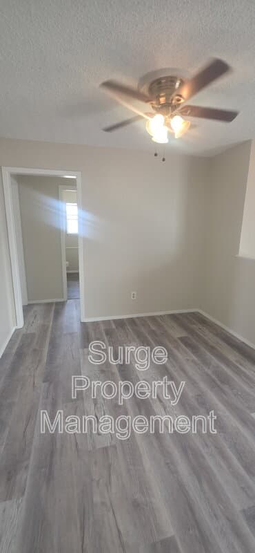 Benbrook Condo: 237 Vista Way