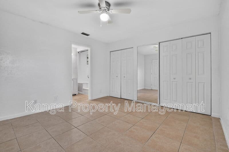 Boynton Beach Condo: 1 Crossings Circle