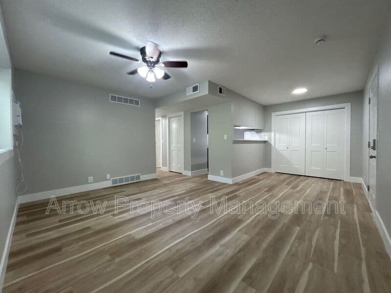 Clarinda House: 1010 North 16th Street