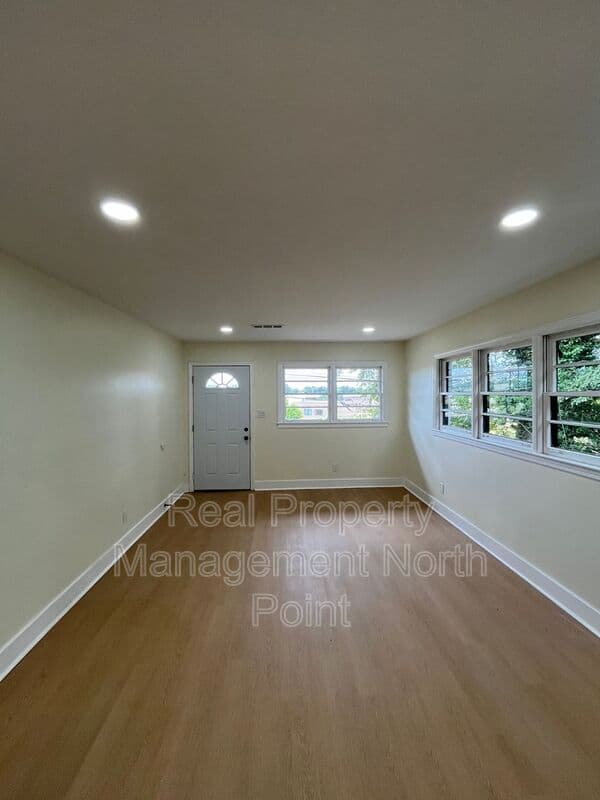 Atlanta House: 1645 Metropolitan Pkwy SW
