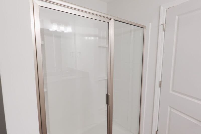 Richmond Hill House: 34 Crown Ct