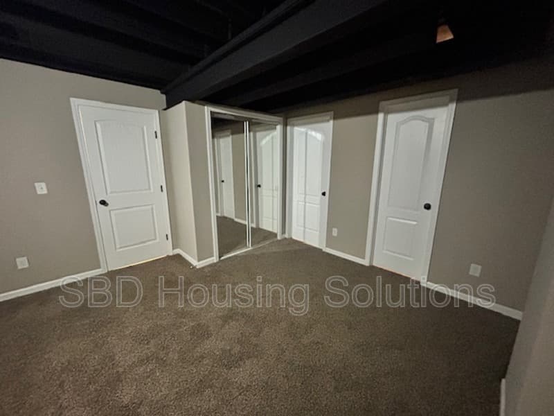 Blue Springs House: 8901 SW 8th St