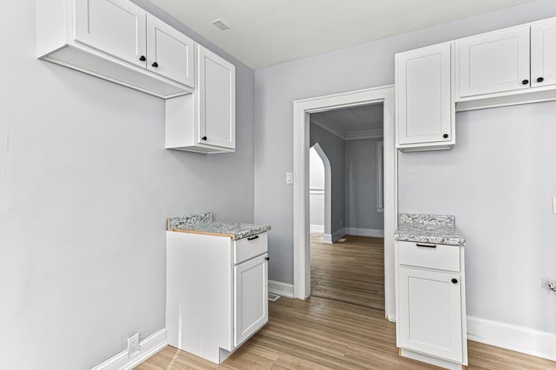 Detroit Condo: 3239 Fullerton Avenue - 1 Lower