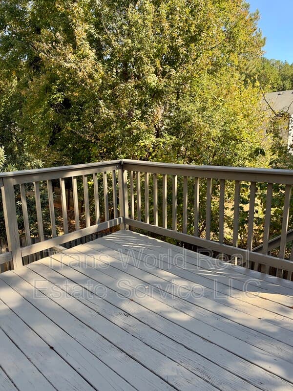 Duluth House: 3354 Roundfield Circle