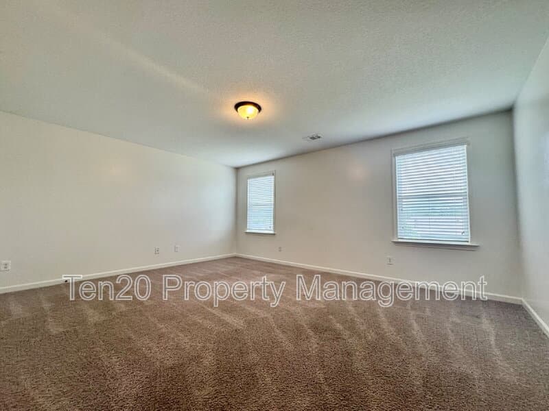 Columbus House: 5037 Lexington Lane