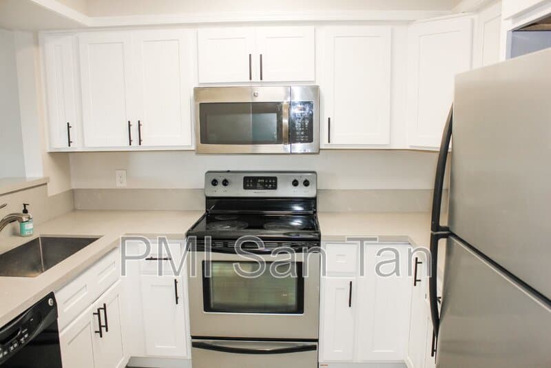 Tempe Condo: 821 South Casitas Drive