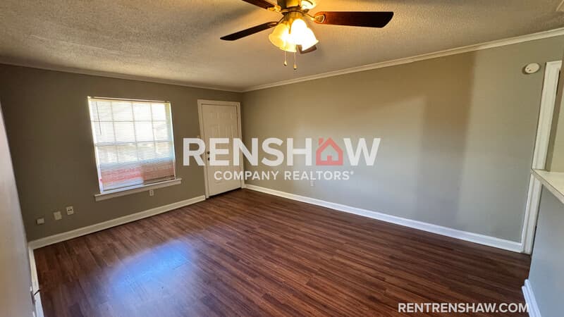Memphis Condo: 3228 S Mendenhall Rd 2b