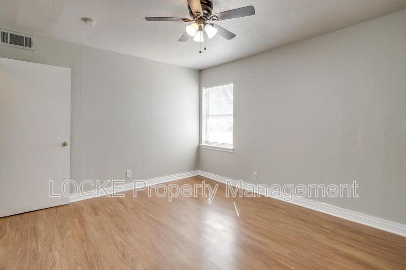 Fort Worth House: 3421 South University Drive