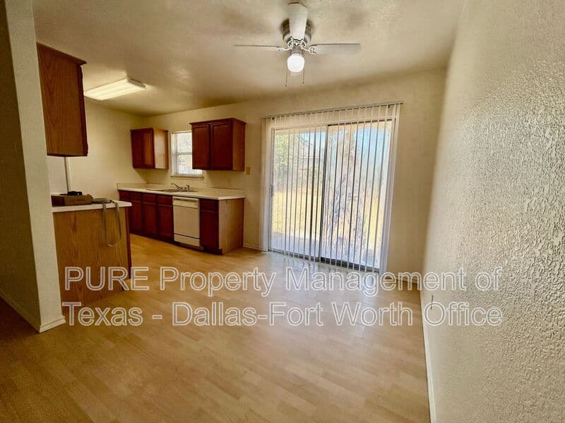 Burleson House: 824 Blue Ridge Drive