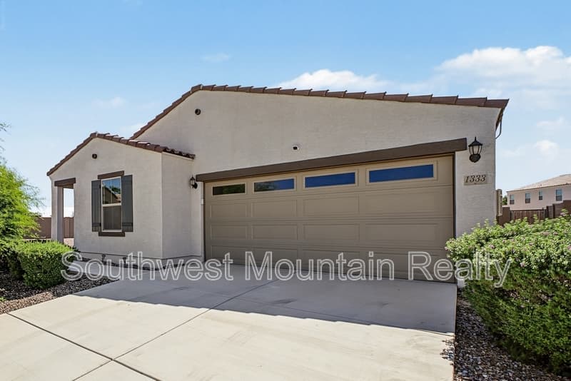 Coolidge House: 1333 W Pima Avenue