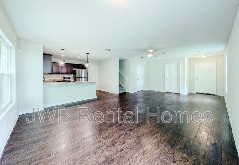 Jacksonville House: 2801 Myrtis Rd