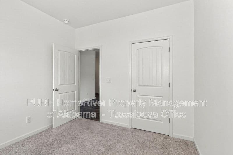 Northport House: 4943 Copper Loop Rd