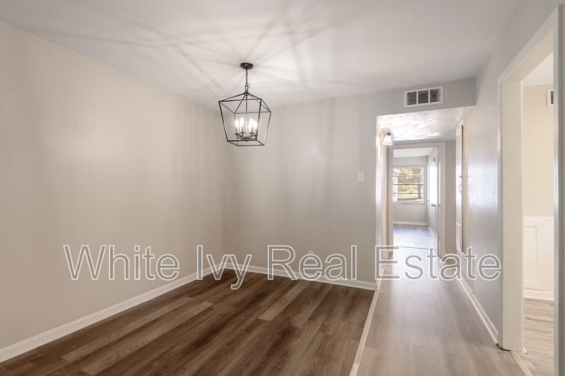 Huntsville Condo: 818 University Ave