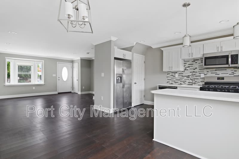 Dundalk Townhome: 1972 Guy Way
