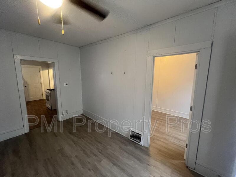 Milwaukee Condo: 2439A N Dr William Finlayson