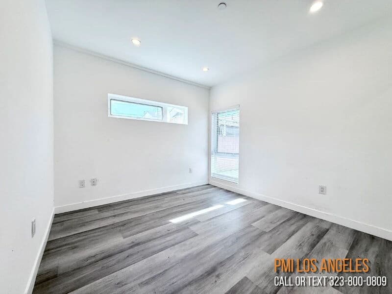 Los Angeles Condo: 1258 Leighton Avenue