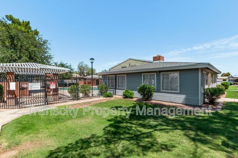 Mesa House: 2301 E University Dr