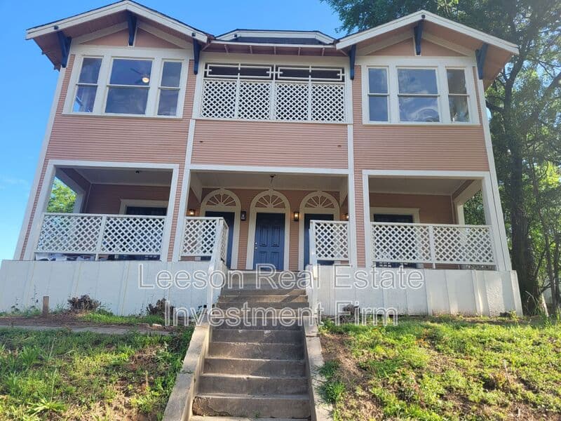 Shreveport House: 310 1/2 Kings Highway