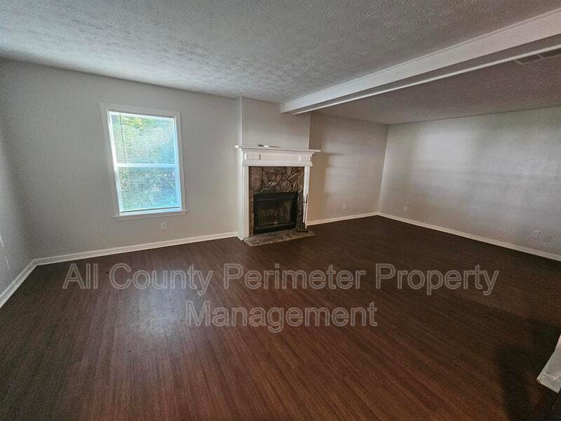 College Park House: 6255 Beaver Creek Trail