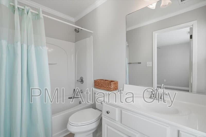 Suwanee Townhome: 4428 Grove Field Park NW