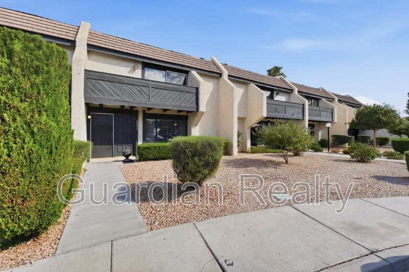 Las Vegas Townhome: 3251 Longford Way
