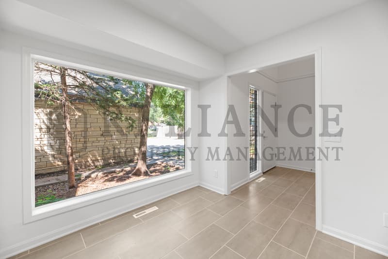 Wichita House: 7211 Bainbridge Road